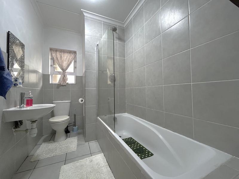 2 Bedroom Property for Sale in Muizenberg Western Cape